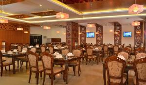 Restaurace v ubytování Fortune Select Grand Ridge, Tirupati - Member ITC Hotels' Group