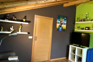 Zdjęcie z galerii obiektu Tranquila casita de invitados en Vigo con chimenea w mieście Vigo