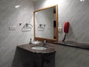 Koupelna v ubytování Hotel Kalyan Residency