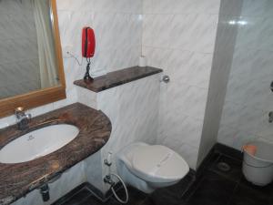 Koupelna v ubytování Hotel Kalyan Residency