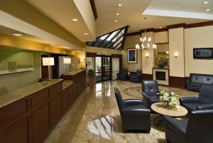 Лобби или стойка регистрации в Holiday Inn Washington D.C. - Greenbelt Maryland, an IHG Hotel