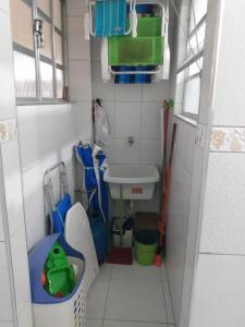 Vannituba majutusasutuses Apartamento em Frente a Praia - não vista mar +21 fotot