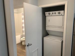 Gallery image of Sleepover Contemporary Des Moines Apartments in Des Moines