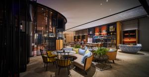 EQ Kuala Lumpur餐厅或其他用餐的地方