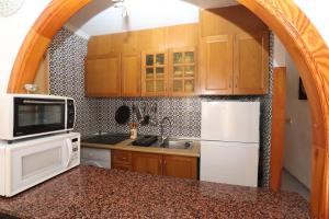 Holiday Bungalow La Mata Ref 4130にあるキッチンまたは簡易キッチン