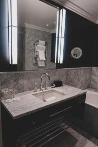 Ένα μπάνιο στο Elite Hotel Mollberg