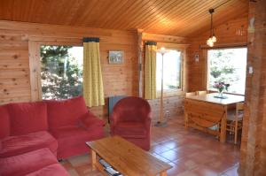 Seating area sa Chalet Rouge Sorbier