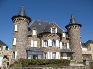 バルヌヴィル・カルトゥレにあるLes terrasses du Châteauの大家