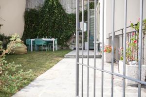 A garden outside Casa Julia - Menaggio by LoveComo
