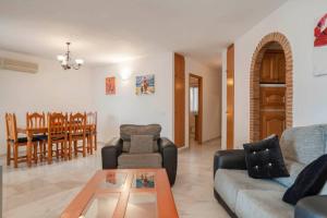 018 - Bright and Comfortable Apartment in the Heart of ...