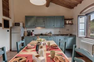 Kuchyňa alebo kuchynka v ubytovaní Agriturismo Rigone in Chianti
