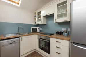 Gloucester Lane - Central Mews Cottage