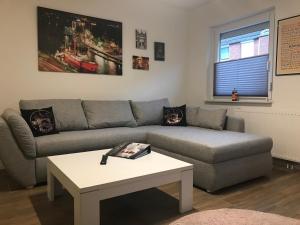 Ein Sitzbereich in der Unterkunft Ferienhaus Kluntje