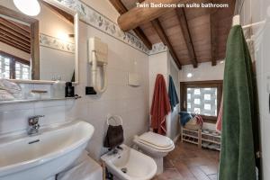 Kúpeľňa v ubytovaní Agriturismo Rigone in Chianti