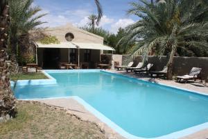 Fort Sesfontein Lodge & Safaris 내부 또는 인근 수영장