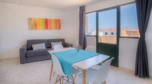 Imagen de la galería de Apartamentos Moon Dreams Los Lentiscos, en Cala en Blanes