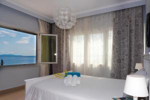 Posteľ alebo postele v izbe v ubytovaní Corfu Sea View Villa - Cleo