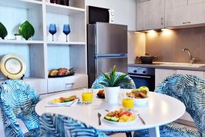 Kuchyňa alebo kuchynka v ubytovaní Corfu Sea View Villa - Cleo