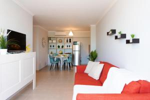 TV a/nebo společenská místnost v ubytování Corfu Sea View Villa - Cleo
