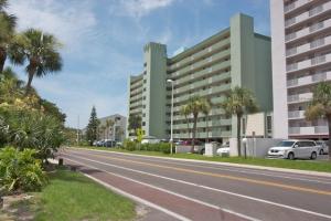 an empty street in front of a large building at 707 Sandcastle One in Clearwater Beach