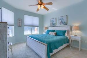 Giường trong phòng chung tại 304 Island Key +28 ảnh