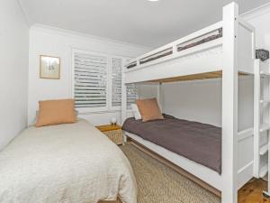 Krevet ili kreveti na sprat u jedinici u okviru objekta Mobys at Hyams Beach