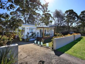 Imagen de la galería de Jervis Bay Beach Shack I Pet Friendly, en Vincentia