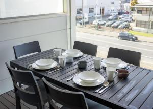 Ảnh trong thư viện ảnh của Loft at Shed 5 - Ahuriri Holiday Apartment ở Napier