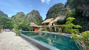 Hồ bơi trong/gần Ninh Binh Retreat