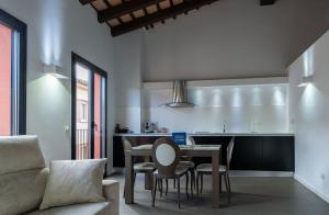 A seating area at Apartaments y Habitacions Entre Volcans