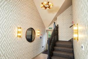 The lobby or reception area at The Ingham Swan 