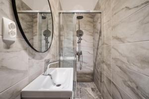 BpR SIRIUS Suite with A/C的一间浴室
