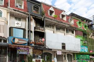 Tòa nhà nơi nhà trọ tọa lạc