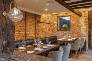 A restaurant or other place to eat at The Ingham Swan 