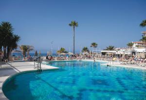 Bazén v ubytování Hotel Riu Monica - Adults Only nebo v jeho okolí