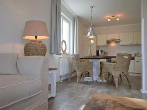 Posezení v ubytování Residenz BEL VITAL in Binz - WG28 mit kleinem Meerblick und Balkon