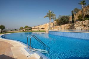 Basen w obiekcie Benidorm High rise apartments - Sea Views - Torre Lugano lub w pobliżu