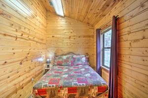 Gallery image of Peaceful Pet-Friendly Retreat with Private Hot Tub! in Broken Bow