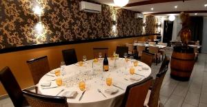 Nápoje v ubytování Logis Le Printemps Hôtel Restaurant - Montélimar