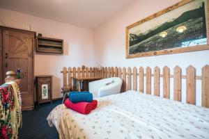 Posteľ alebo postele v izbe v ubytovaní Nasza Chata - Pokoje i Apartamenty