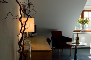 Posedenie v ubytovaní Hotel Chvalská Tvrz