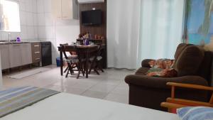 FLAT Promoção Mensal的厨房或小厨房