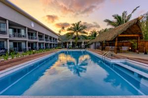 Swimming pool sa o malapit sa Moana Sands Lagoon Resort - Adults Only