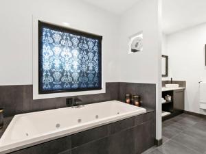 Koupelna v ubytování Campania Spa Suite 1