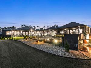 Afbeelding uit fotogalerij van Campania Spa Suite 2 in Meeniyan