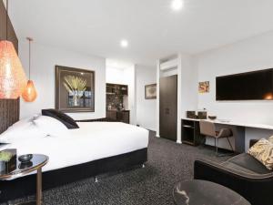 Una cama o camas en una habitación de Campania Spa Suite 3 19 fotos más