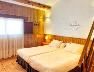 Posteľ alebo postele v izbe v ubytovaní Delta Hotel