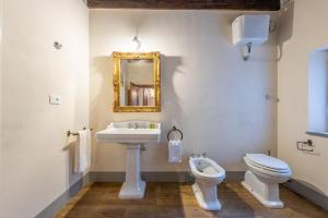 Kupaonica u objektu Castello Di Meleto