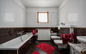 Kúpeľňa v ubytovaní IVA house with apartment