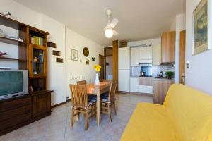 Kuchyň nebo kuchyňský kout v ubytování Cortina 2-22